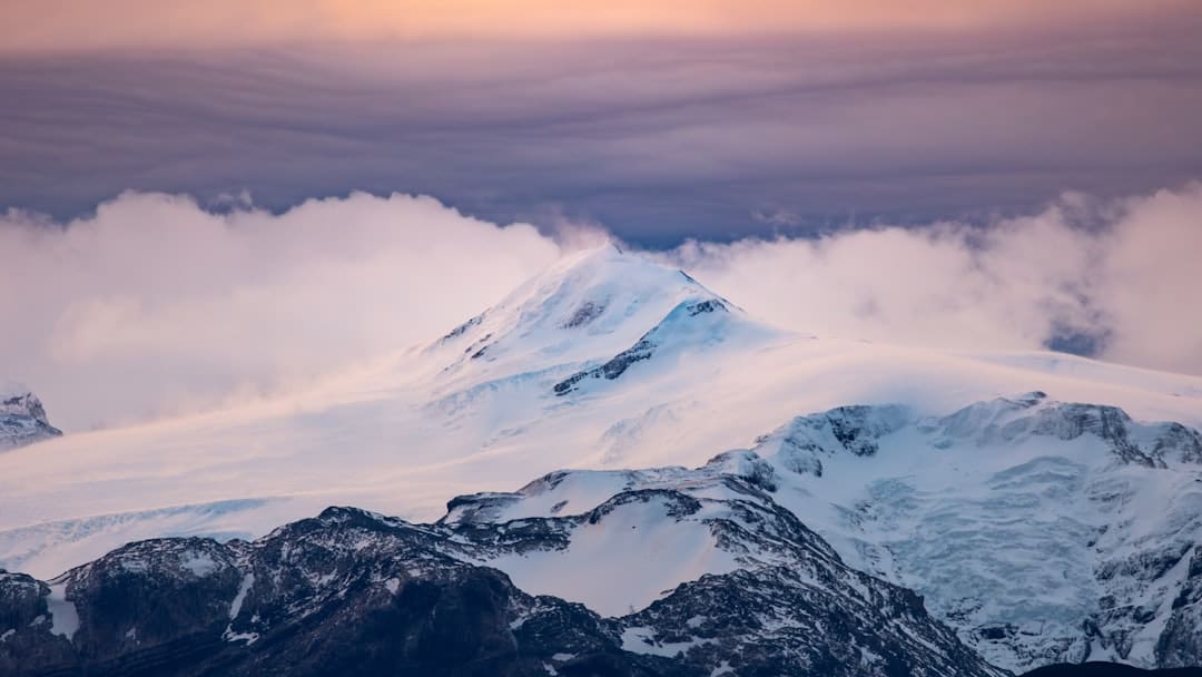 第十八届西藏珠穆朗玛拍摄大展系列活动开幕